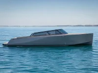 VanDutch 40 — сбоку