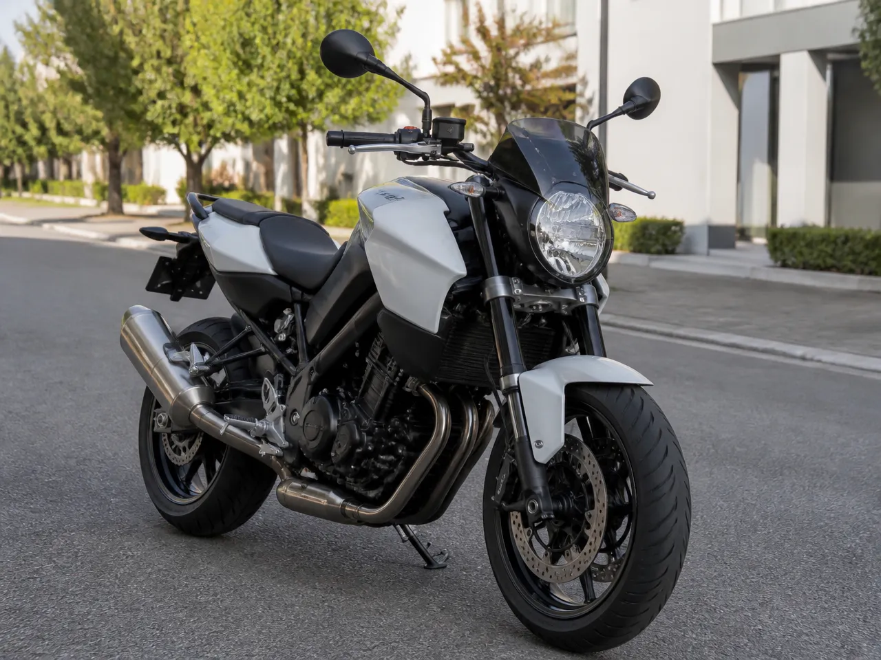 BMW F 800 R — спереди