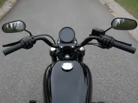Harley-Davidson Sportster 883 SuperLow — विवरण