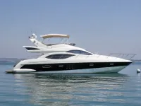 Azimut 50 ft — पार्श्व