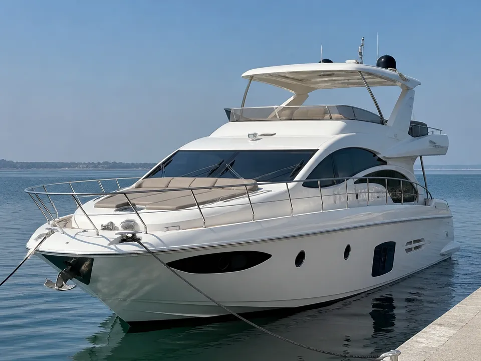Azimut 60 ft