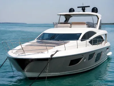 Azimut 60 ft