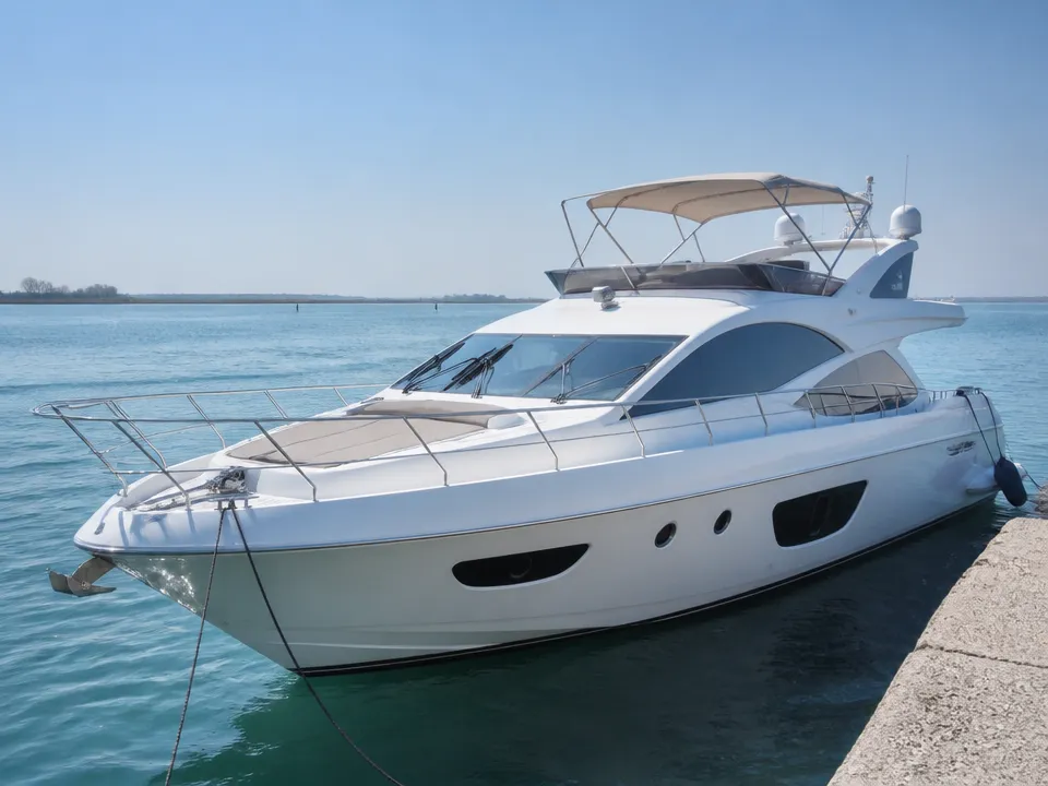 Azimut 62 ft