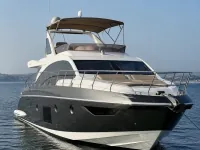 Azimut 62 ft — सामने