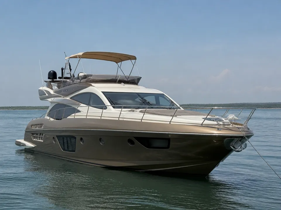 Azimut 70 ft