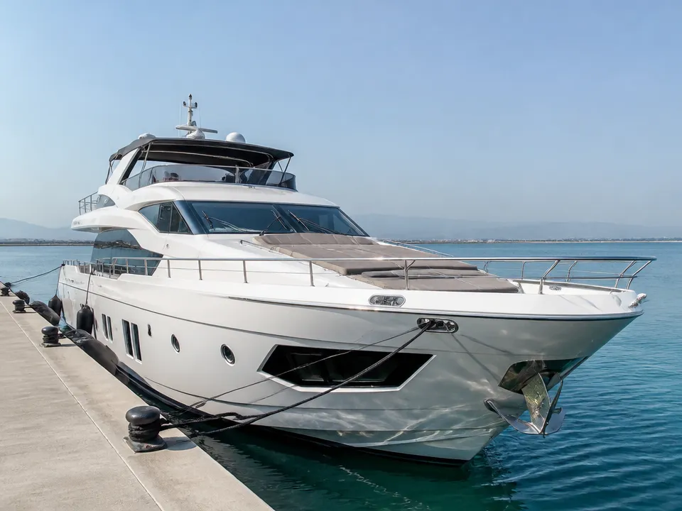 Azimut 75 ft