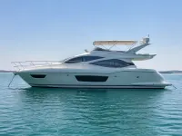 Azimut 75 ft — पार्श्व