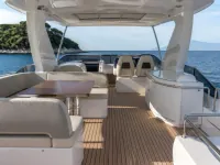 Azimut 75 ft — विवरण