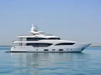 Benetti 120 ft — الجانب