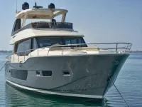 Explorer Goldeon Meridian 60 — الأمام