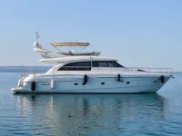 Explorer Goldeon Meridian 60 — الجانب