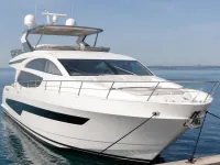 Fairline 75 ft — спереди