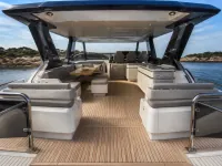 Fairline 95 ft — विवरण