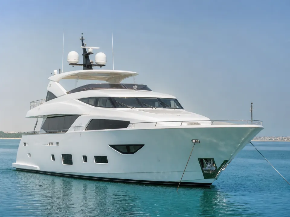 Majesty 110 ft