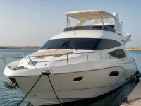 Majesty 40 ft — सामने