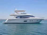 Majesty 40 ft — पार्श्व