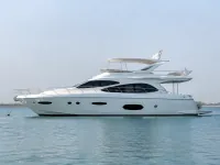 Majesty 56 ft — الجانب