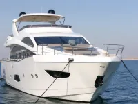 Majesty 70 ft — الأمام