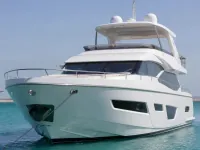 Majesty 75 ft — الأمام