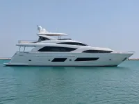 Majesty 88 ft — сбоку