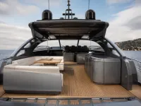 Pershing 95 ft — تفصيل