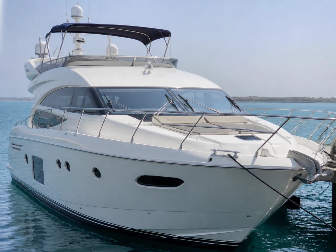 Princess 72 ft — सामने