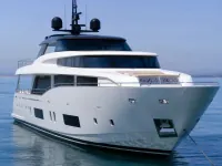 San Lorenzo 82 ft — الأمام