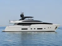 San Lorenzo 90 ft — الجانب