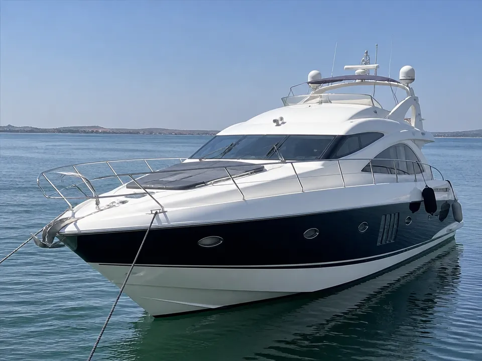 Sunseeker 64 ft