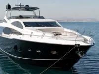 Sunseeker 84 ft — सामने