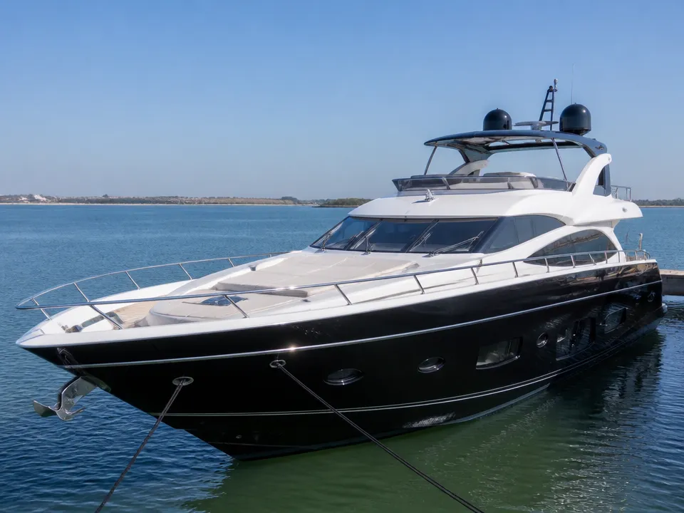 Sunseeker 87 ft