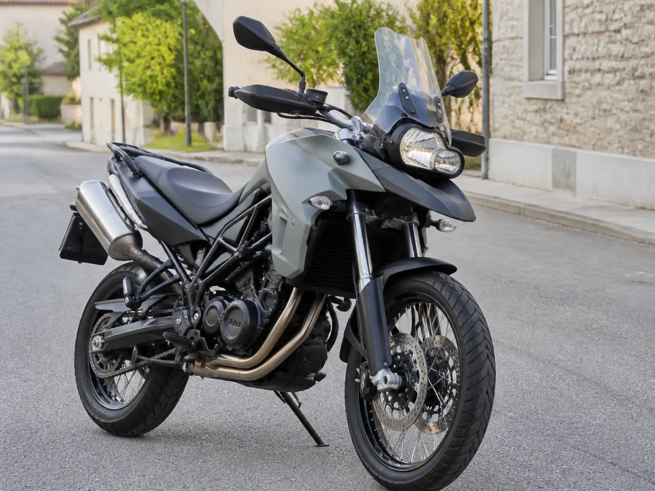 BMW F 800 GS — الأمام