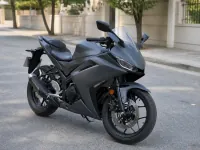 Yamaha YZF-R25 ABS — ön