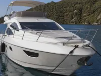 Azimut 50 — front