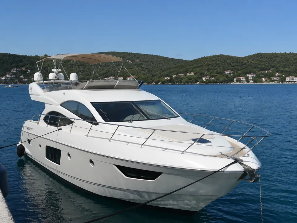 Azimut 55 Fly