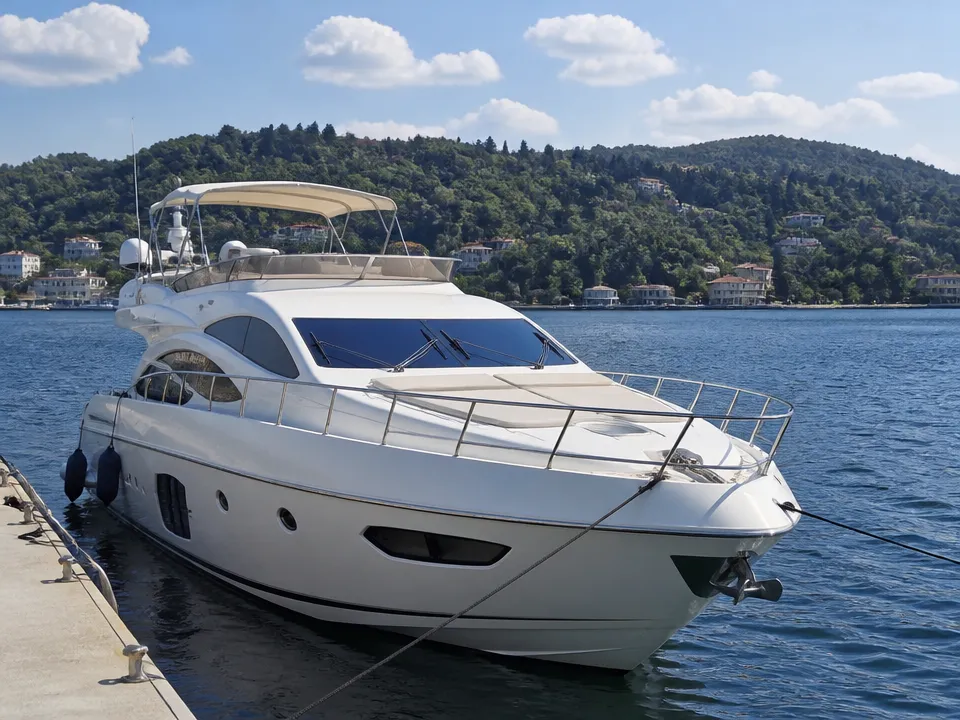 Azimut 68 Fly
