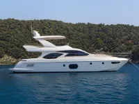 Azimut 68 Fly — сбоку