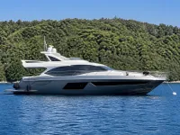 Azimut 68S — side