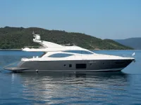 Azimut 72 — side