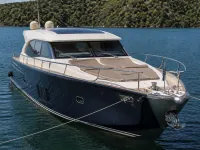 Custom 13m Motoryat — ön