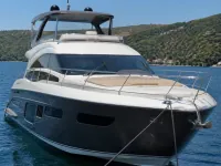 Custom 15m Motoryat — ön