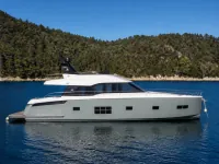 Custom 19m Motoryat — yan