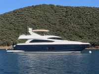 Custom 23m Motoryat — yan