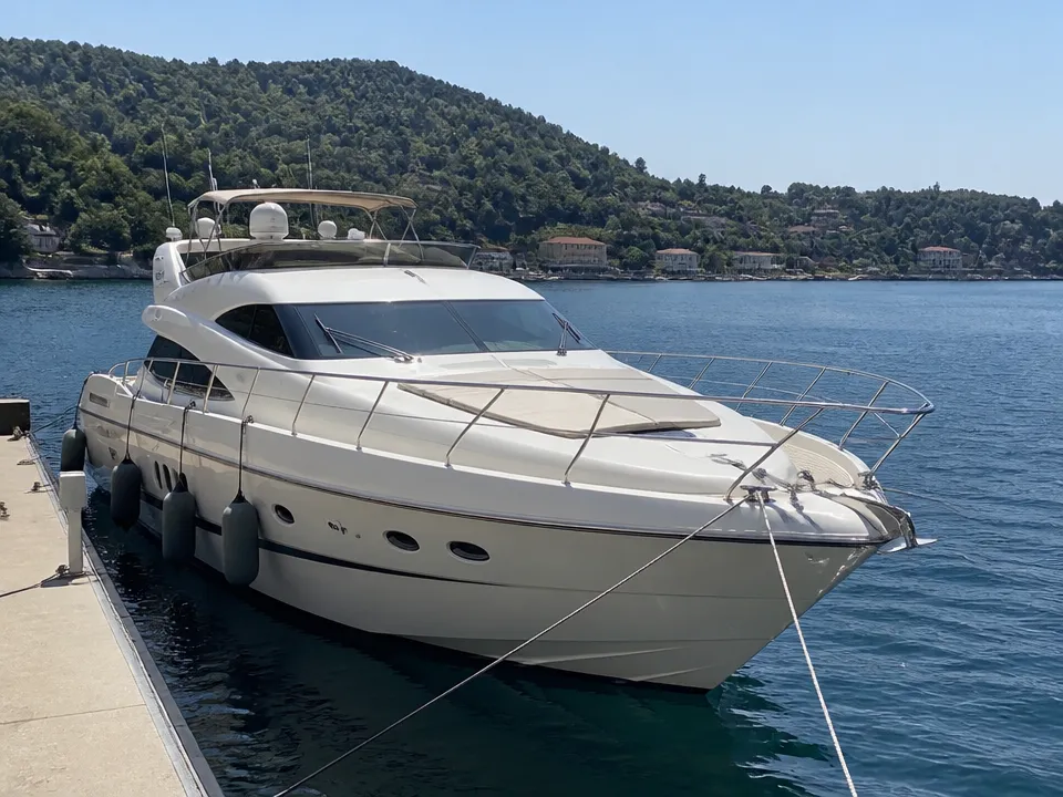 Ferretti Yachts 46