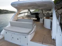 Princess 48 Flybridge — деталь
