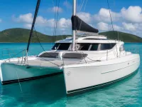 Island Spirit 410 — 正面