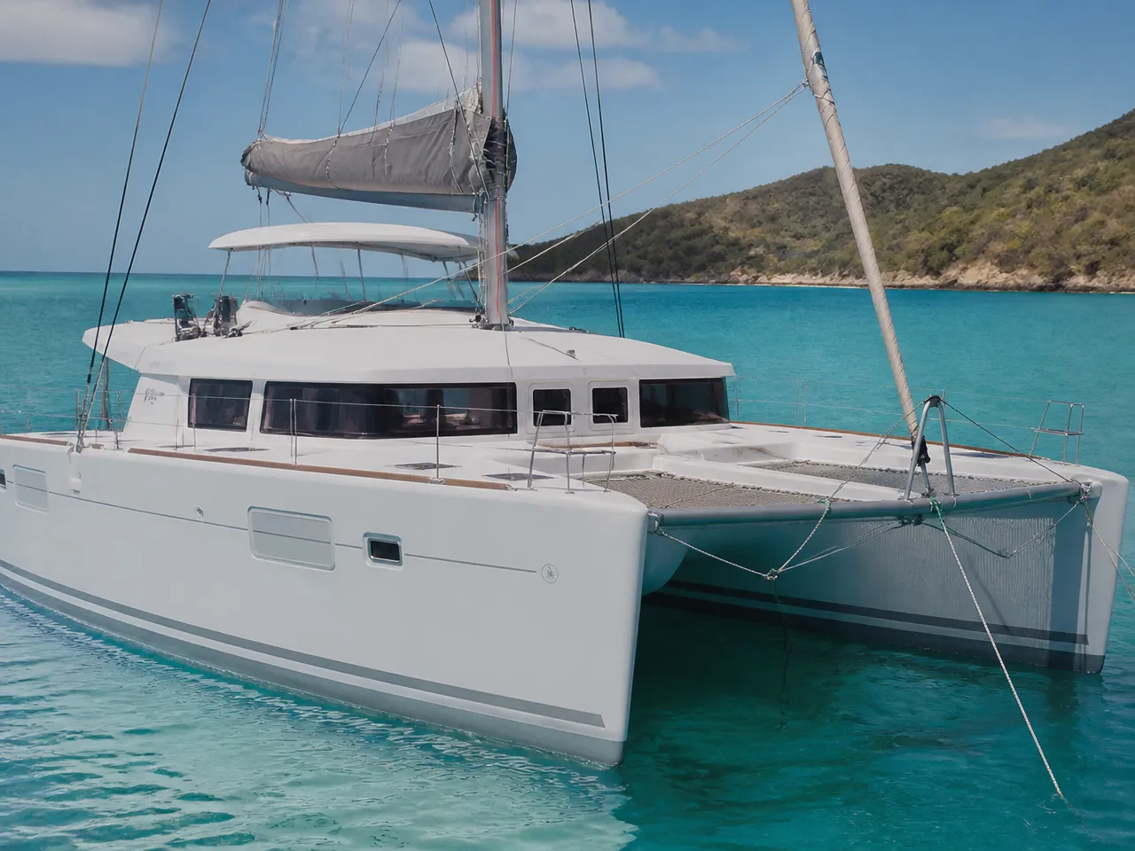 Lagoon 450 — front