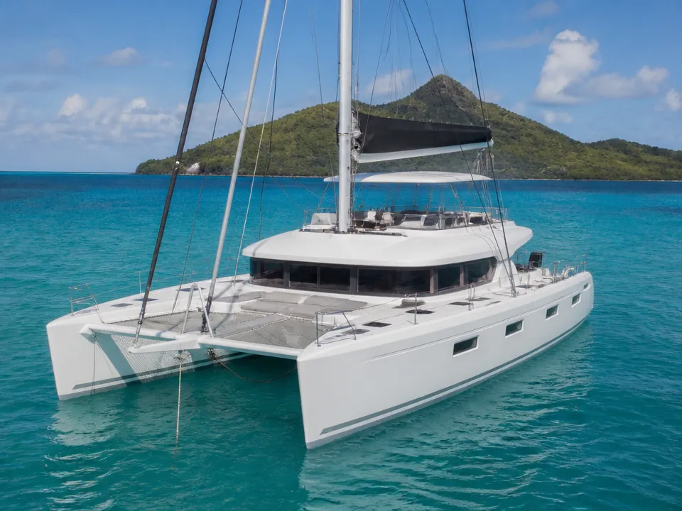 Lagoon 620