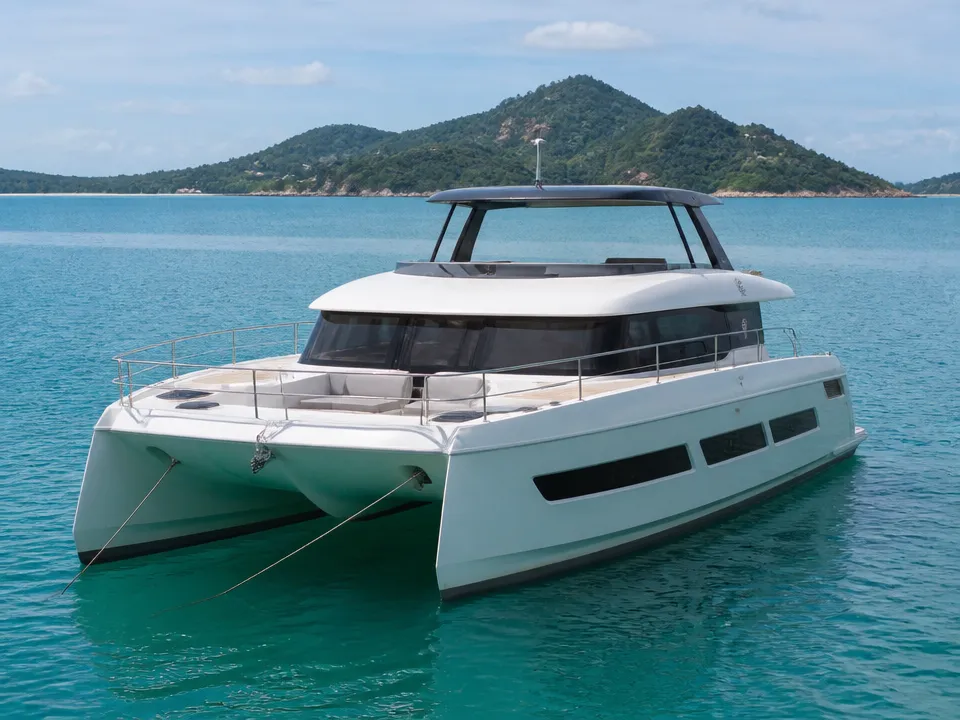 Power Catamaran Samui