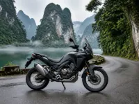 Honda Africa Twin 1100 — ด้านข้าง